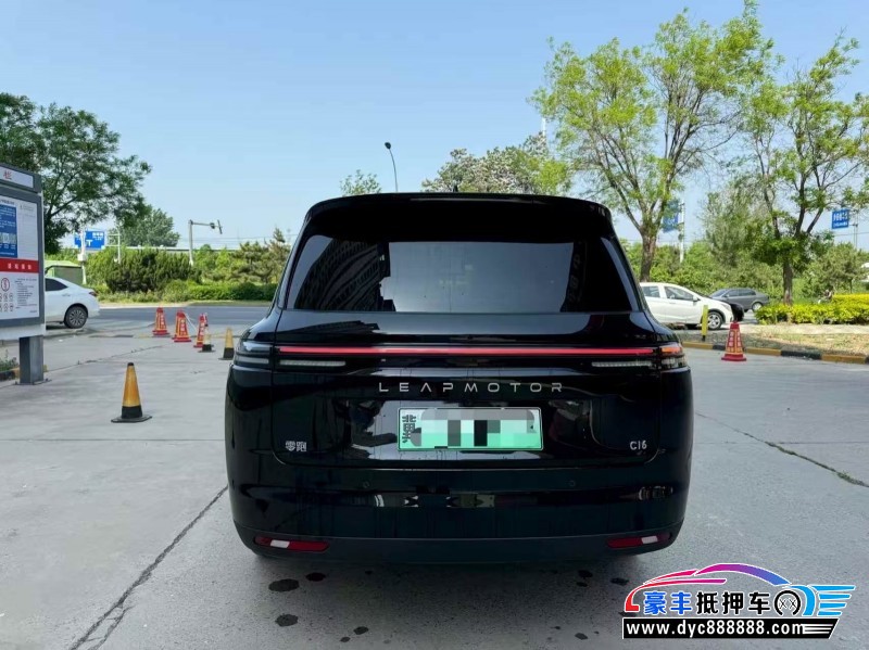 25年零跑C16轿车抵押车出售