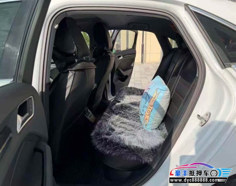 19年奥迪A3轿车抵押车出售