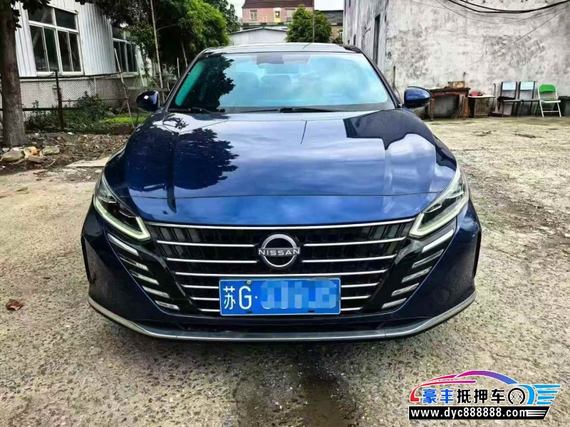 抵押车出售23年日产天籁轿车
