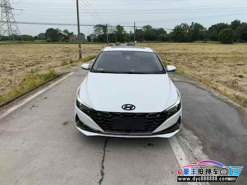 抵押车出售21年现代伊兰特轿车