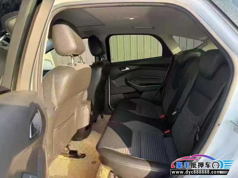20年福特福克斯轿车抵押车出售