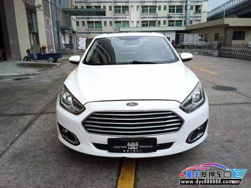 抵押车出售17年福特福睿斯轿车