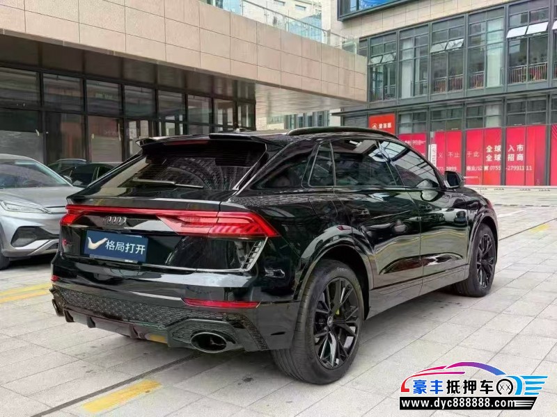 22年奥迪Q8轿车抵押车出售