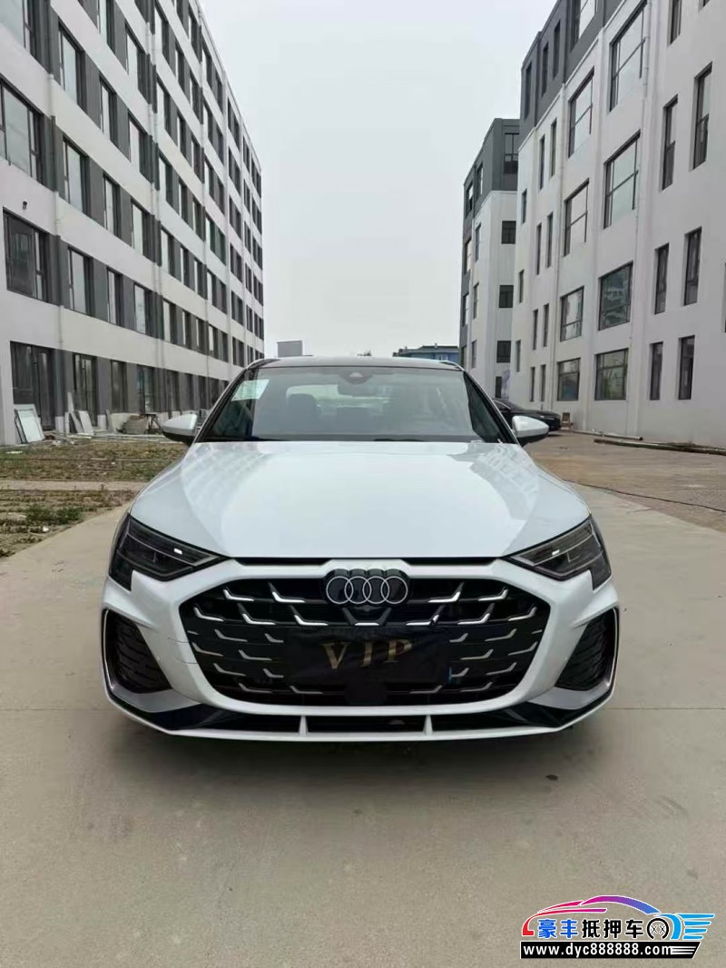 抵押车出售25年奥迪A3轿车