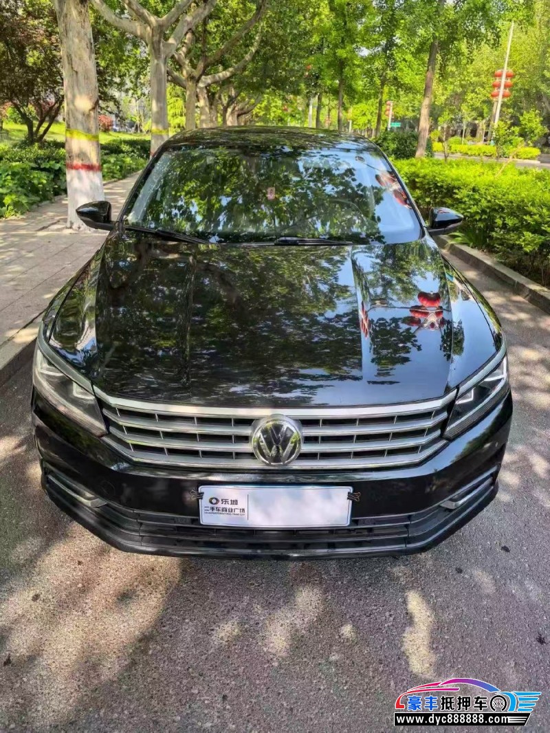抵押车出售18年大众帕萨特轿车