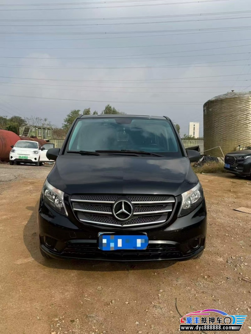 抵押车出售18年奔驰威霆轿车