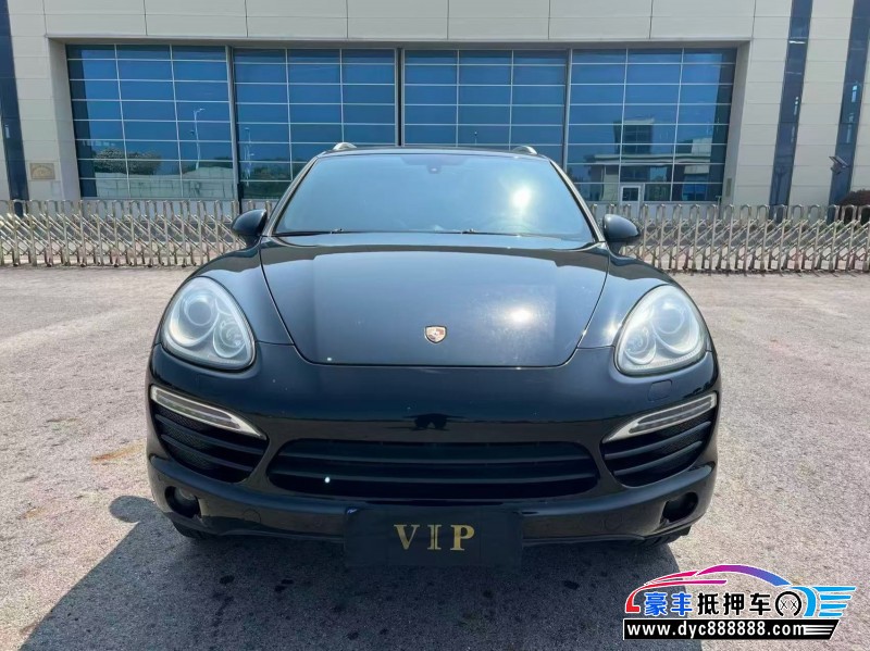 抵押车出售13年保时捷卡宴轿车