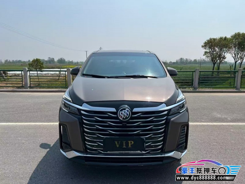抵押车出售23年别克GL8轿车