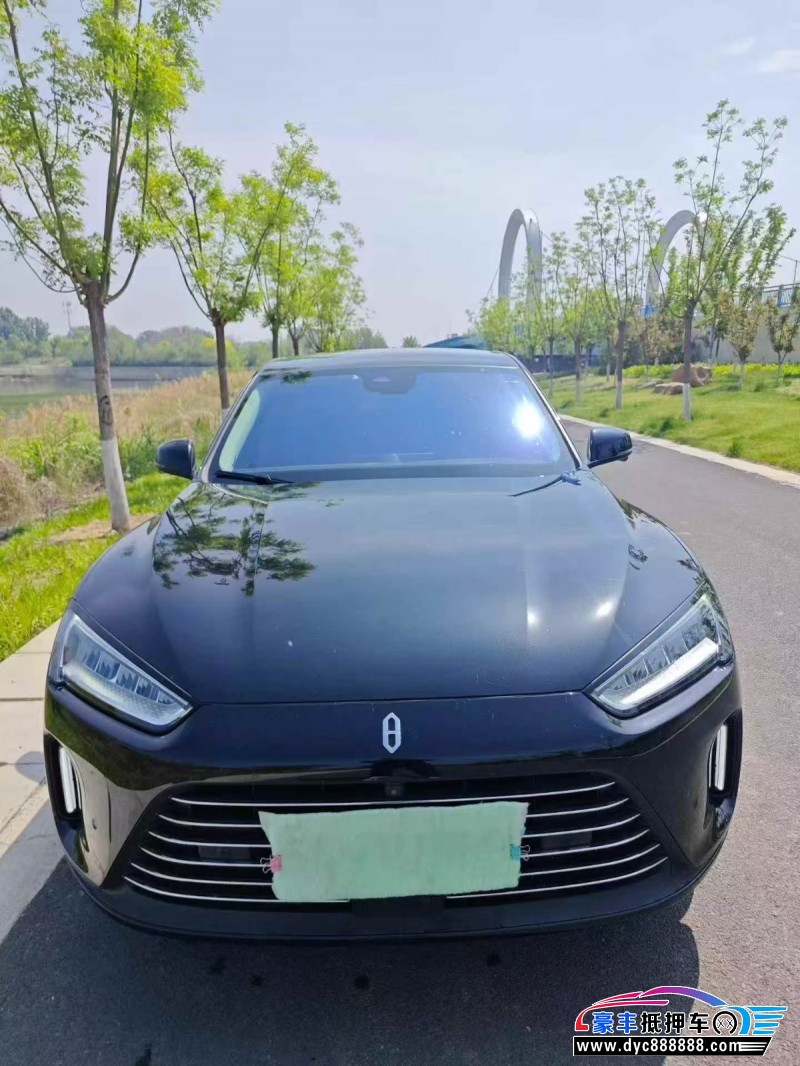 抵押车出售22年华为问界轿车