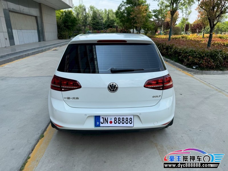 17年大众高尔夫轿车抵押车出售