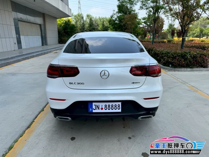 19年奔驰GLC轿车抵押车出售