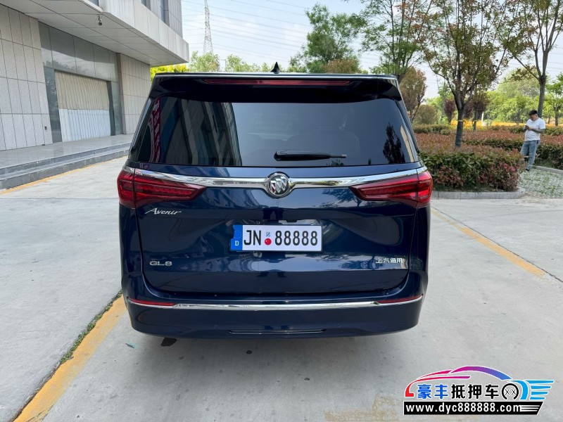 20年别克GL8轿车抵押车出售