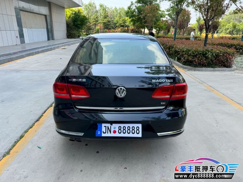 13年大众迈腾轿车抵押车出售