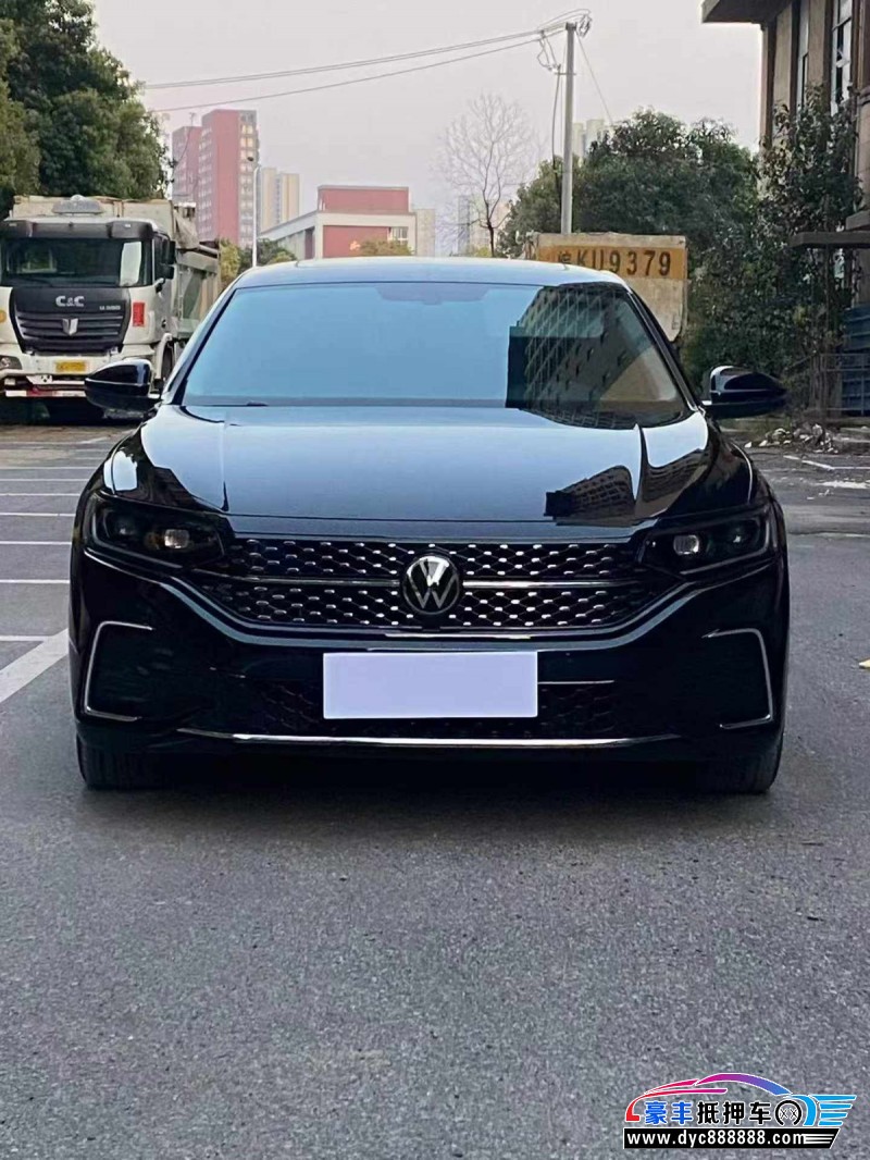 抵押车出售21年大众帕萨特轿车