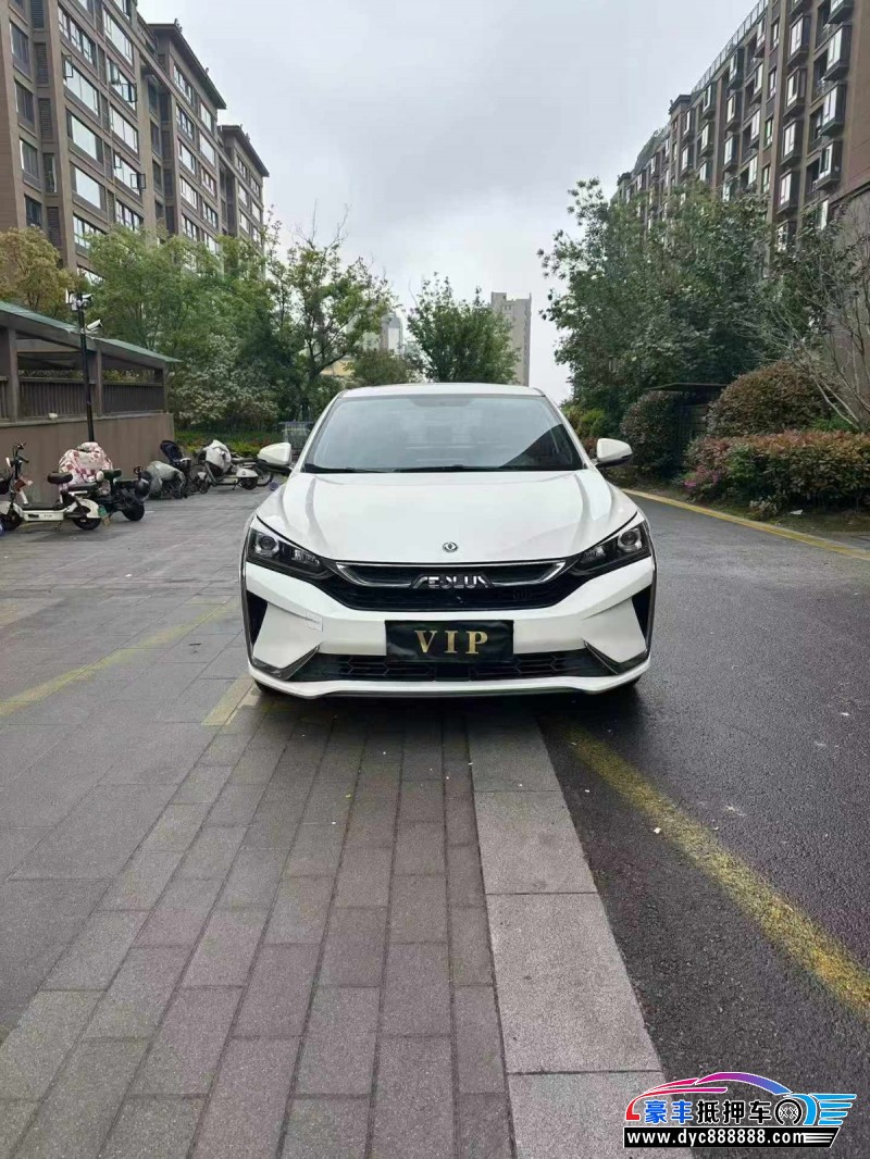抵押车出售22年东风风神奕炫轿车