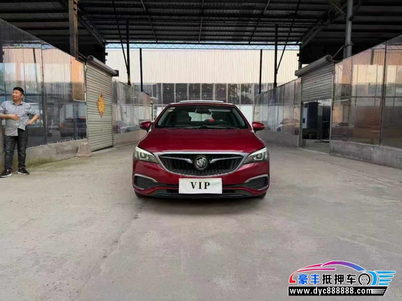 抵押车出售18年别克威朗轿车