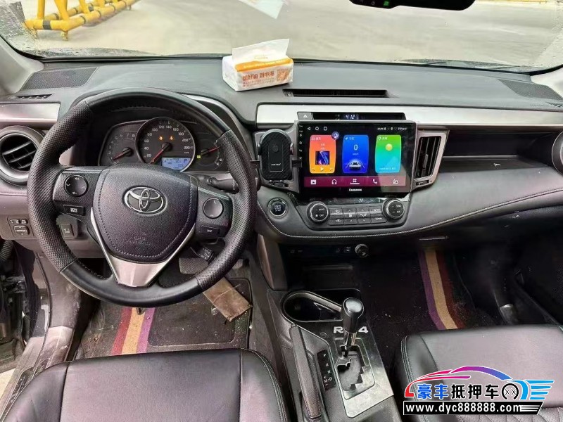 19年丰田RAV4轿车抵押车出售