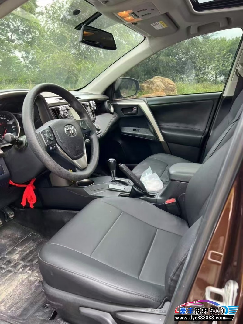 15年丰田RAV4轿车抵押车出售