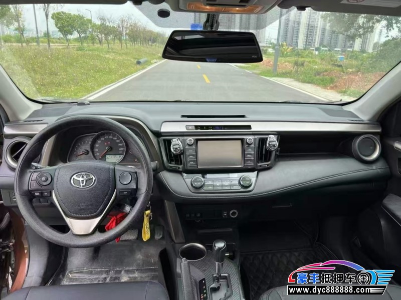 15年丰田RAV4轿车抵押车出售