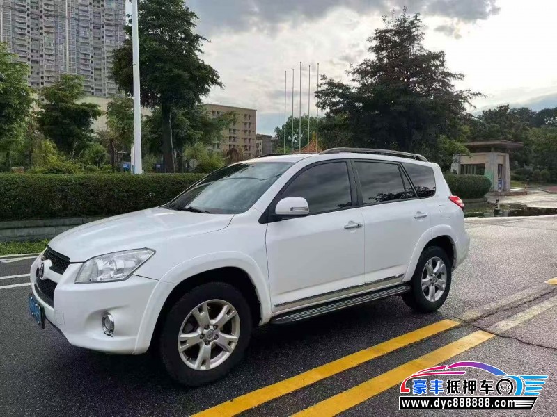 12年丰田RAV4轿车抵押车出售