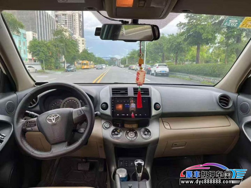12年丰田RAV4轿车抵押车出售