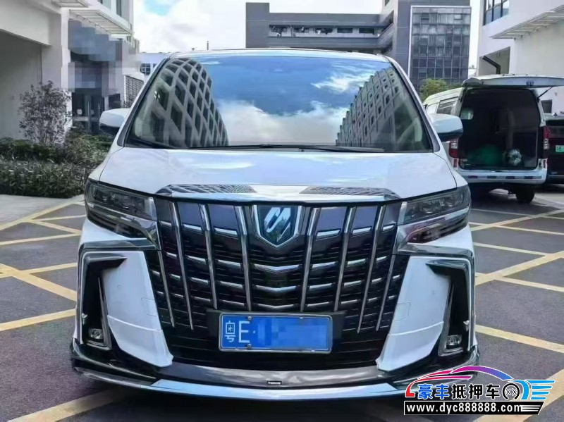 抵押车出售22年丰田埃尔法轿车
