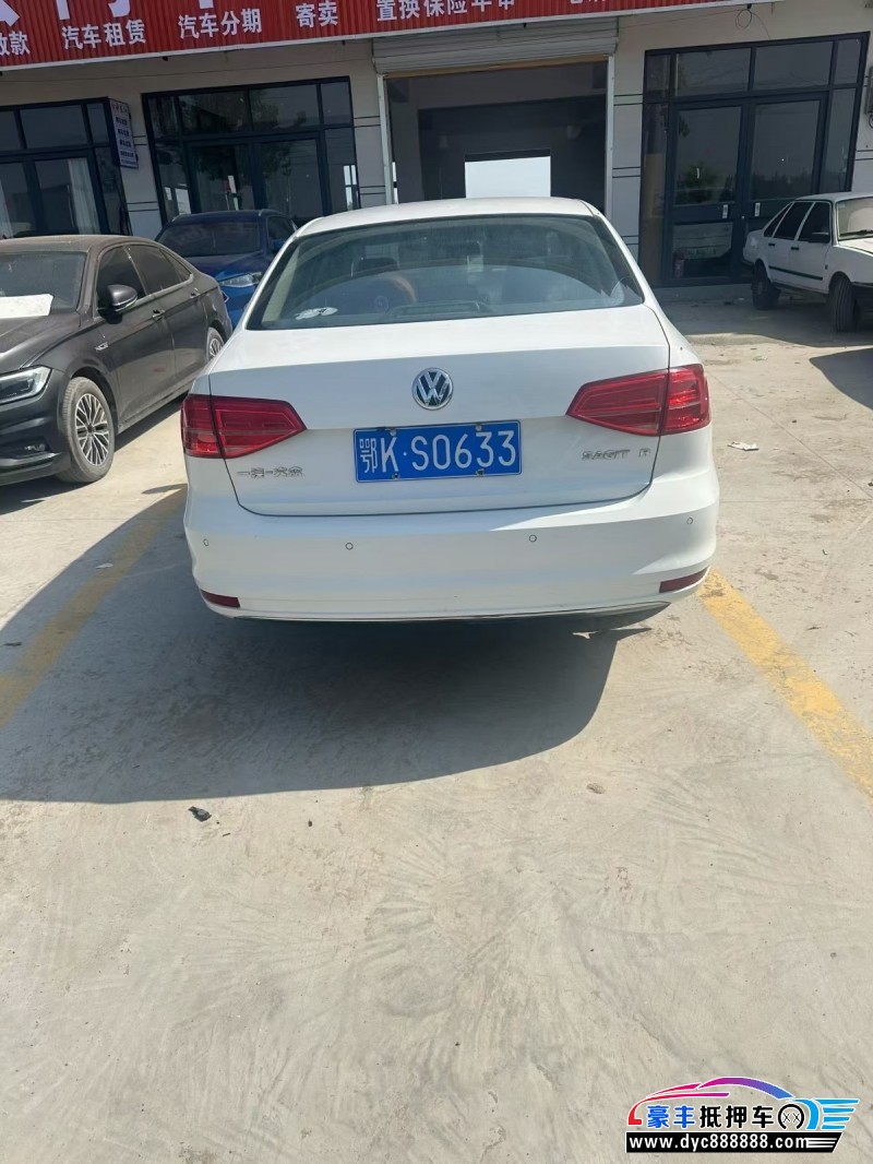 16年大众速腾轿车抵押车出售