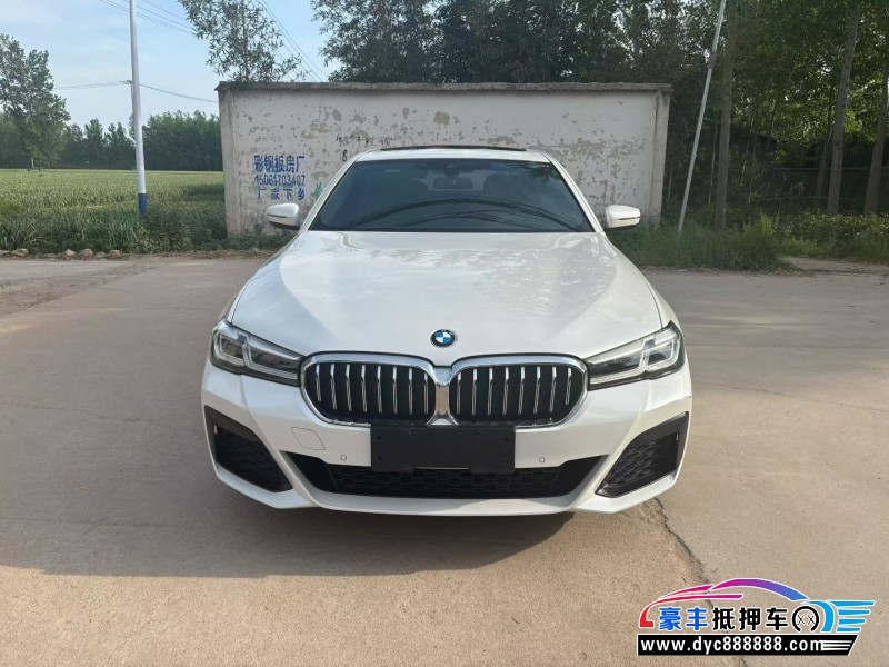 抵押车出售23年宝马5系轿车