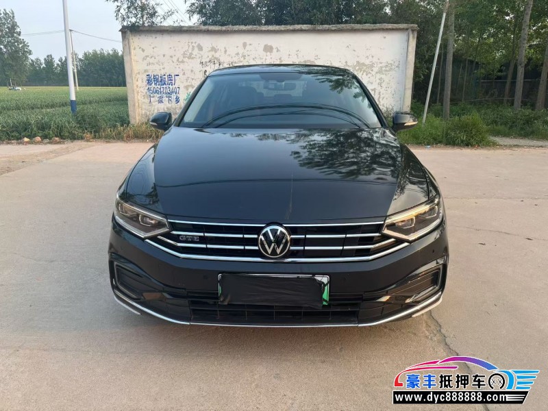 抵押车出售23年大众迈腾轿车