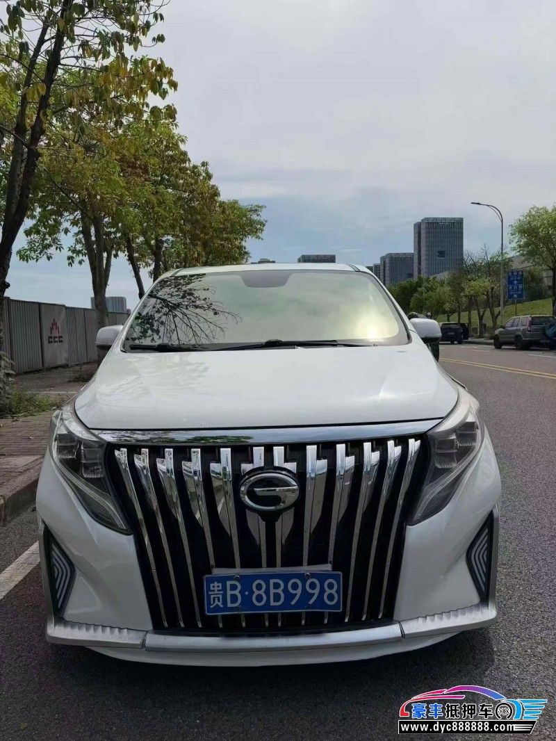 抵押车出售18年传祺GM8轿车