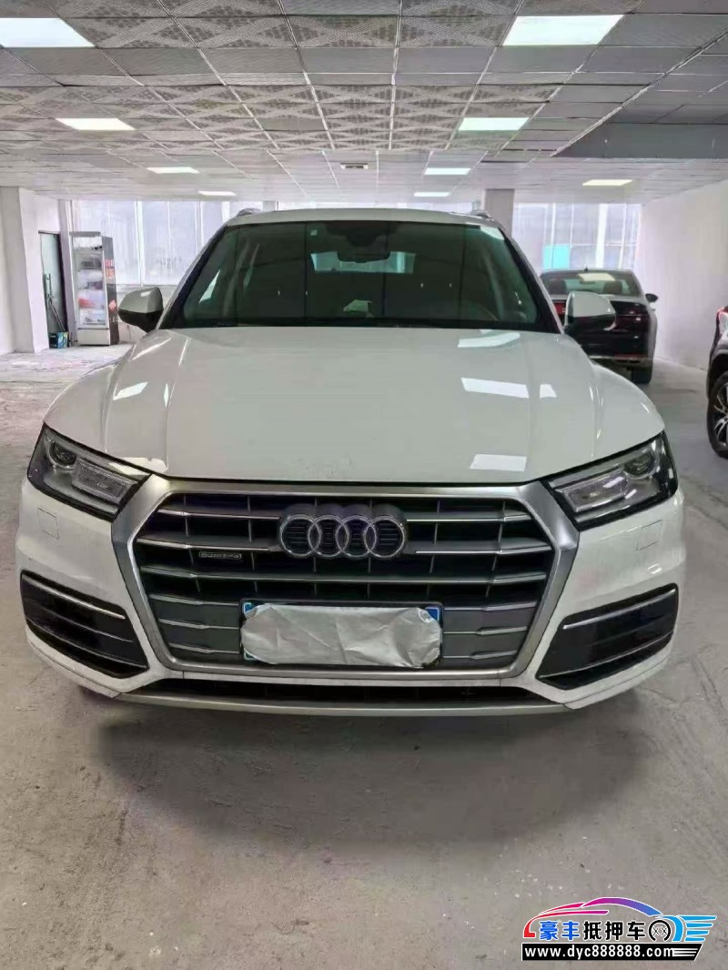 抵押车出售20年奥迪Q5轿车