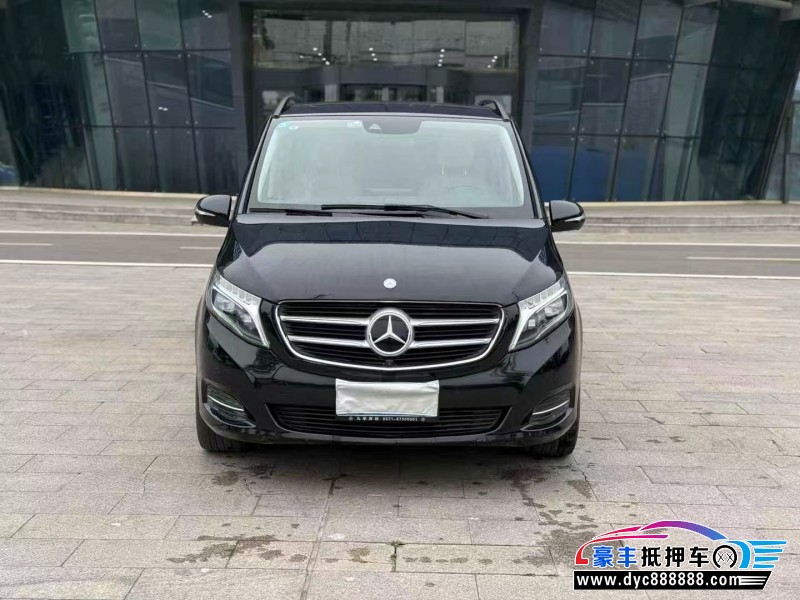 抵押车出售17年奔驰V轿车