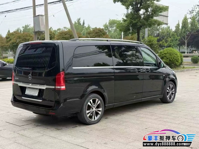 17年奔驰V轿车抵押车出售