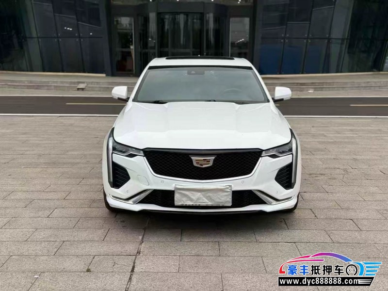 抵押车出售22年凯迪拉克CT4轿车