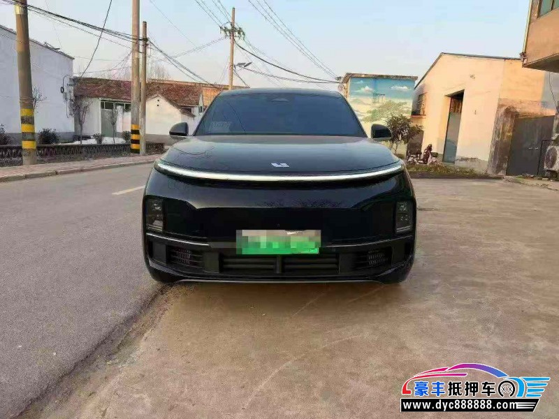 抵押车出售24年理想L8轿车