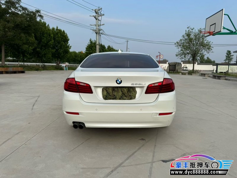 17年宝马5系轿车抵押车出售