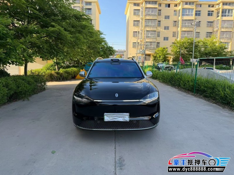 抵押车出售24年华为问界轿车