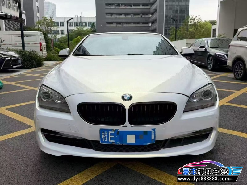 抵押车出售13年宝马6系轿车