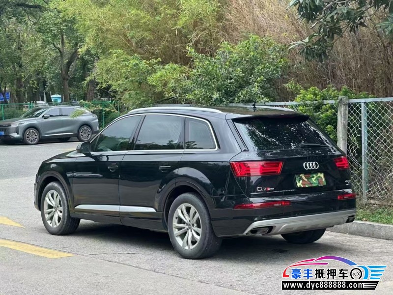 19年奥迪Q7轿车抵押车出售