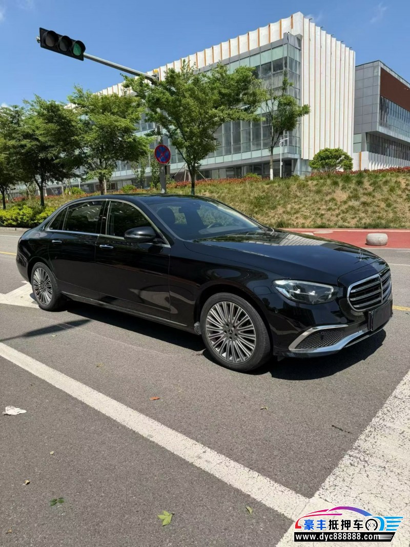 20年奔驰E轿车抵押车出售