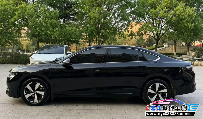 25年大众迈腾轿车抵押车出售