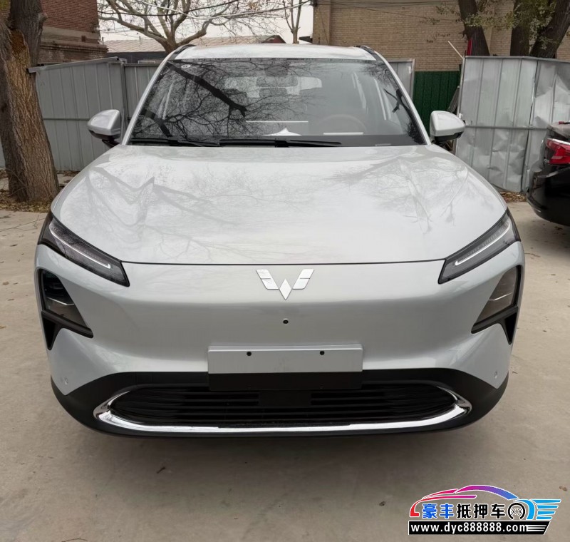 抵押车出售25年五菱星光SUV