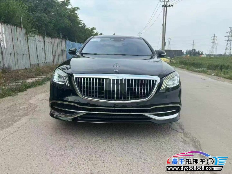 抵押车出售18年奔驰迈巴赫S级轿车