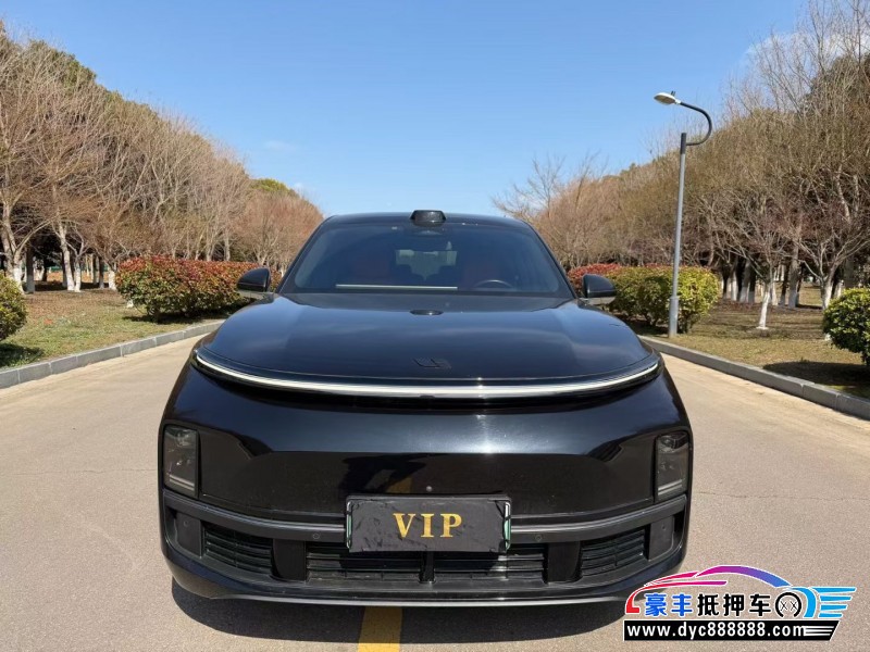 抵押车出售23年理想L9轿车