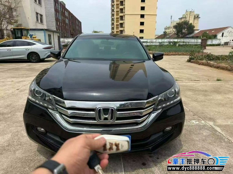 抵押车出售14年本田雅阁轿车