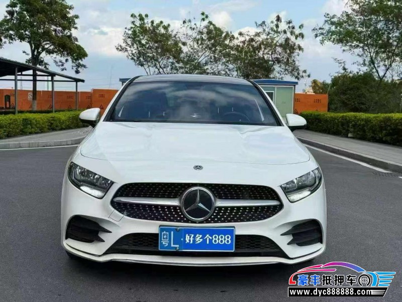 抵押车出售21年奔驰A轿车