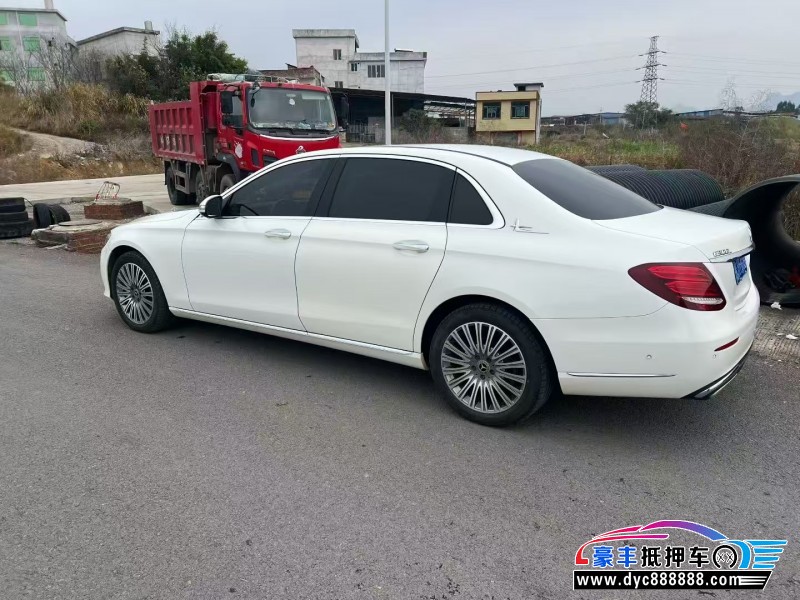 16年奔驰E轿车抵押车出售