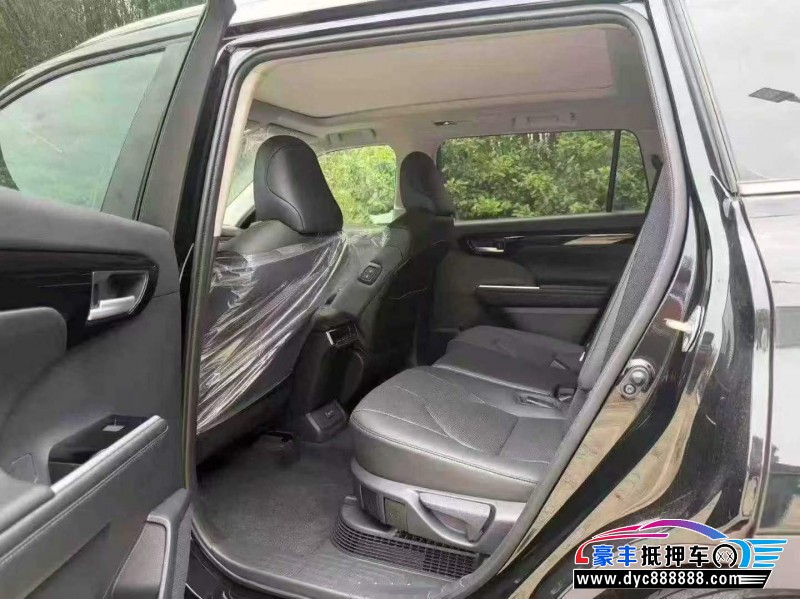 26年丰田汉兰达轿车抵押车出售
