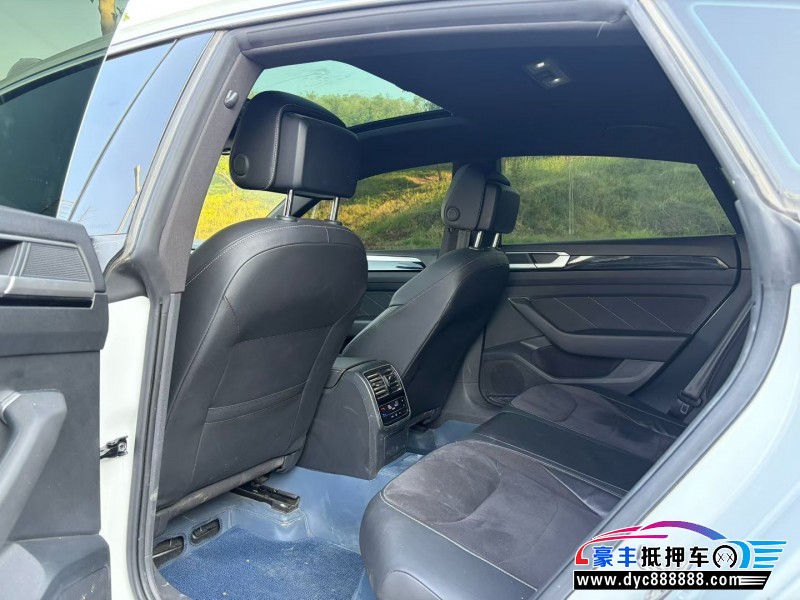 25年大众CC轿车抵押车出售