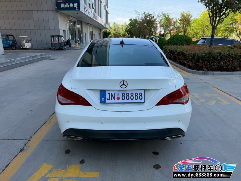 18年奔驰CLA轿车抵押车出售